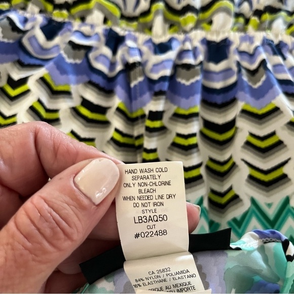 La Blanca multi Colored Aztec Print Beach Cover Up Medium - Picture 6 of 9